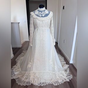 Vintage 60s Edwardian Victorian High Neck Beaded Wedding Petunia Lace Gown